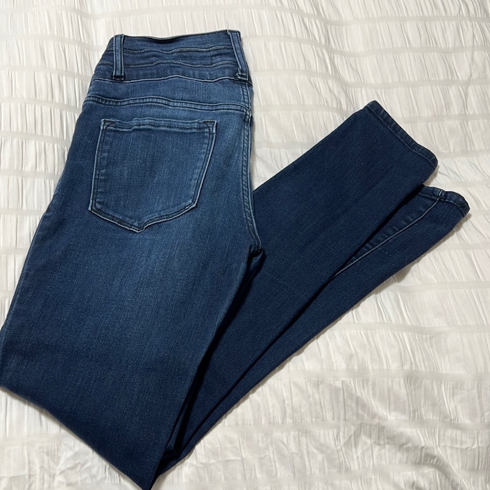 Kancan size 26 straight jeans
